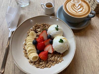 MAZE CAFE MARKET atmosphere