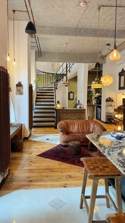 ESHTE Shop atmosphere