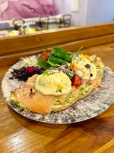 Lyere | Pastelería, Cafetería & Brunch atmosphere