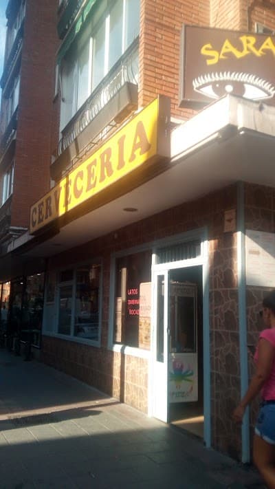 Interior of Cafetería Saramara in Madrid