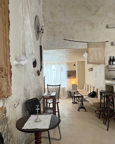 Interior of Sevenly Heart in Paris