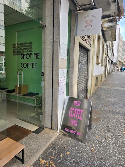 Interior of Shot me coffee in A Coruña