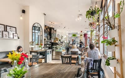 Interior of Café St-Barth - Breakfast in QC H2X 2H5
