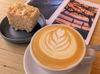 Little Victories Coffee Roasters - Elgin atmosphere