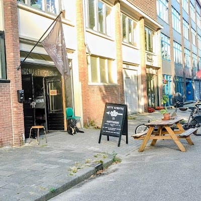 Interior of Dolce Alchemia Coffee Roasters in AG Amsterdam