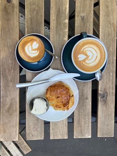KB Coffee Roasters atmosphere