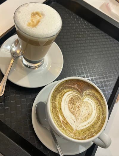 80s Coffee atmosphere