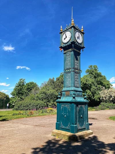 Brockwell Park atmosphere