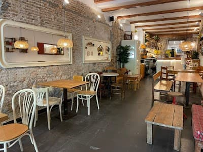 Interior of Billy Brunch & Park in Barcelona