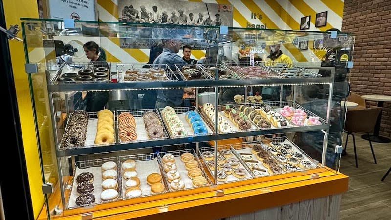 Interior of Loops & Coffee in A Coruña