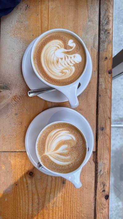 Fahrenheit Coffee atmosphere