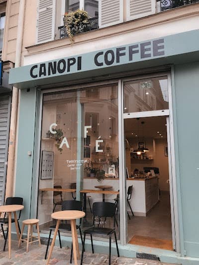 Interior of Canopi Coffee in Paris