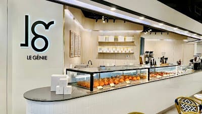 Interior of Le Génie Bakery & Espresso in ON M5B 1S8