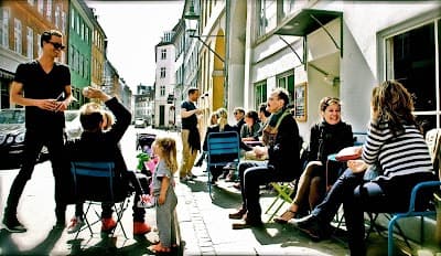 Next Door Cafe atmosphere