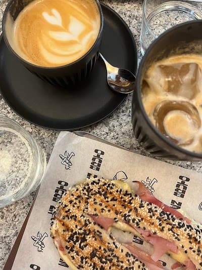 En Bruto | Café & Brunch Malasaña coffee