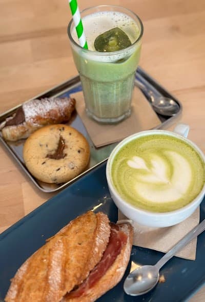 BLAVA Coffee Shop atmosphere