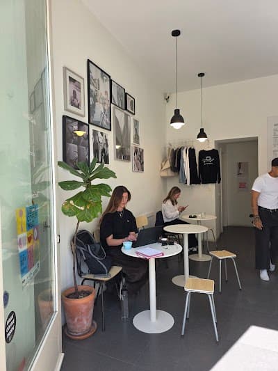 Ele Ela Café atmosphere