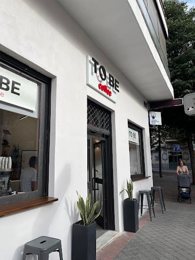 Interior of TO BE Coffee in 41