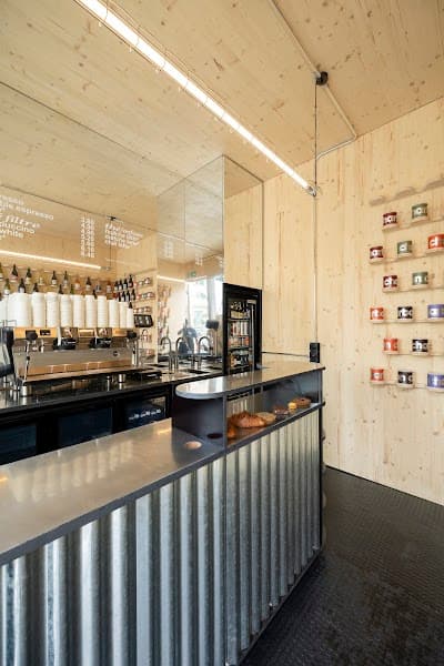 Interior of TrainTrain - café + vin in Lausanne