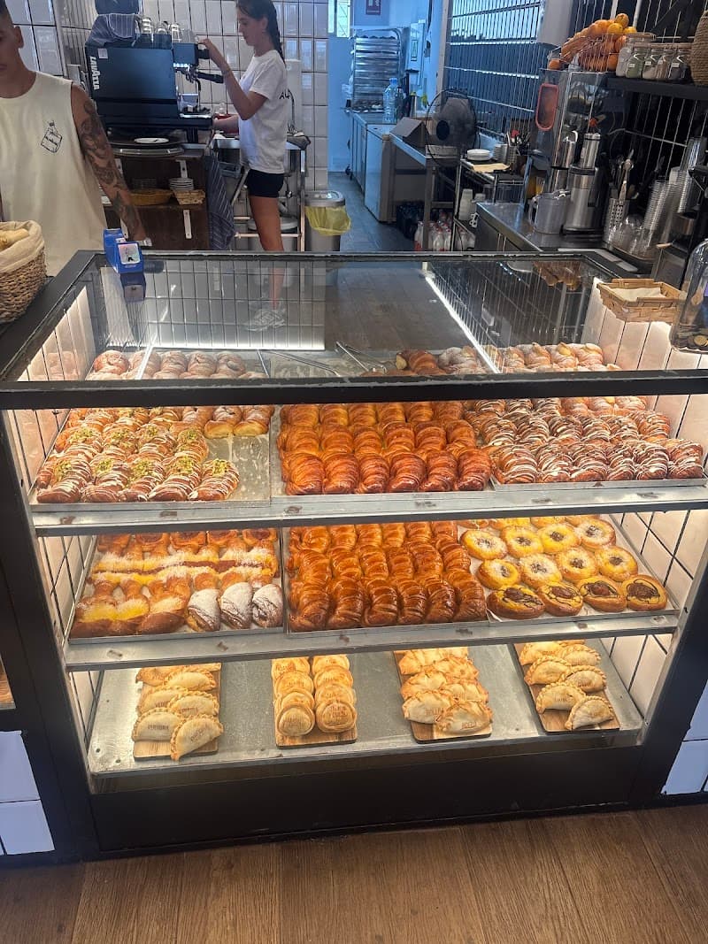 Almíbar Bakery Santa Eulalia coffee