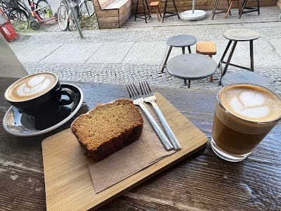 THE BARN Café Mitte atmosphere