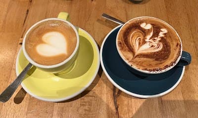 Bakers & Roasters atmosphere