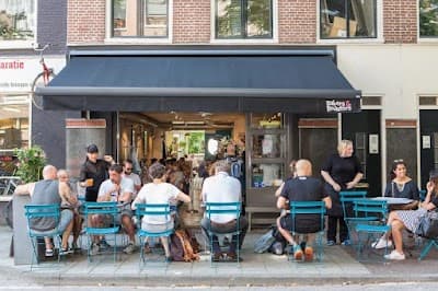 Interior of Bakers & Roasters in BH Amsterdam