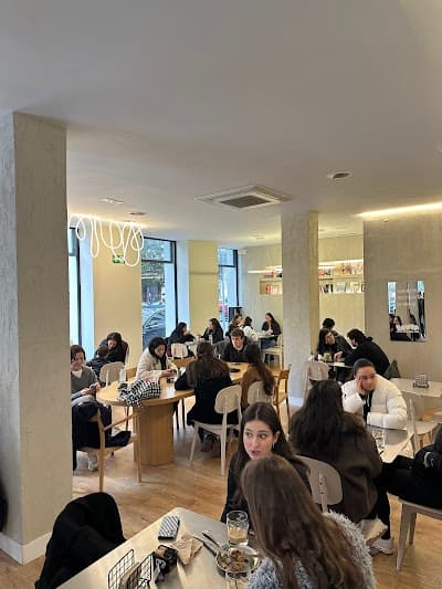 Interior of BRUTA ALL DAY PROTEIN BRUNCH in Madrid