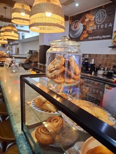 Interior of Bistrea Cafetería Elche in 14