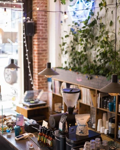 Interior of Café Paquebot Vieux-Montréal in QC H2Y 2Y9