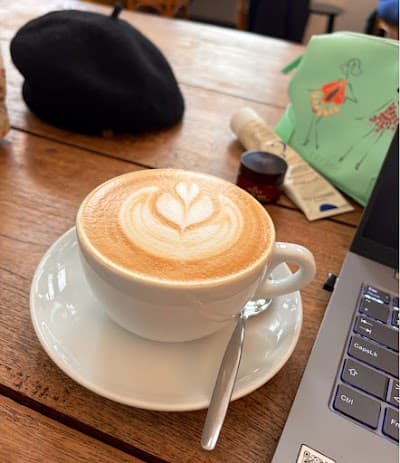 Café Comet atmosphere