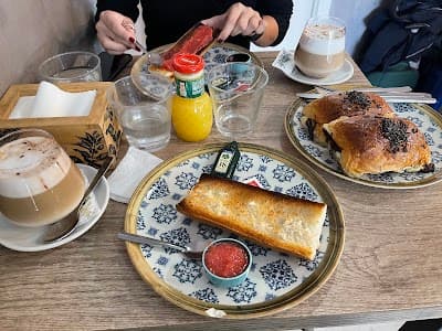 Caprichos Coffee and Bakery coffee