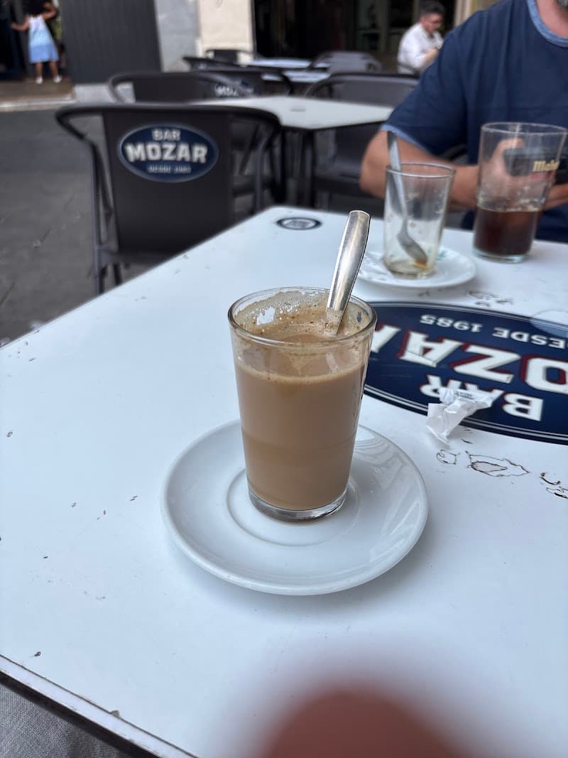 Mozar Café atmosphere