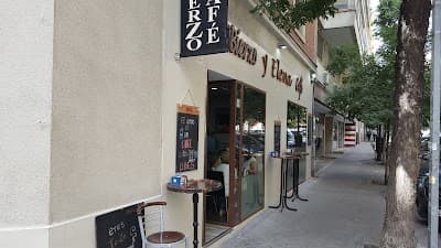 Interior of Bierzo y Elena Café in Madrid