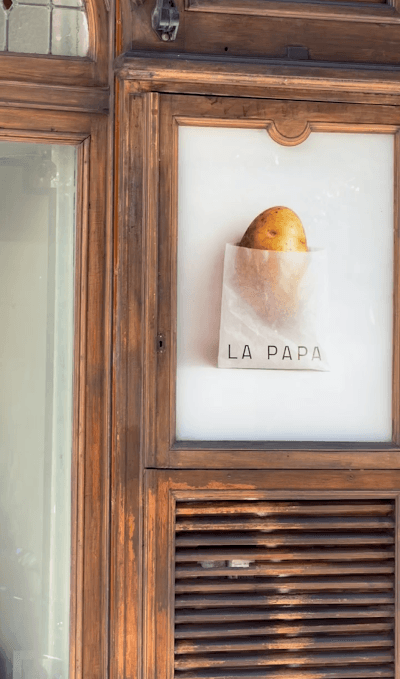 LA PAPA Madrid atmosphere