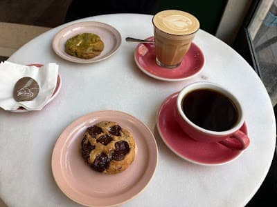 Milkees - Specialty Coffee & Cookies atmosphere