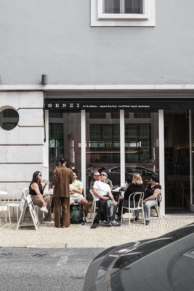 Interior of Senzi: kitchen•coffee•matcha in -275 Lisboa