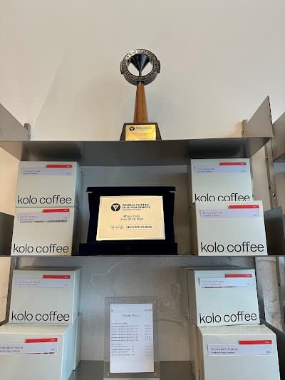 Kolo coffee klcf shop atmosphere