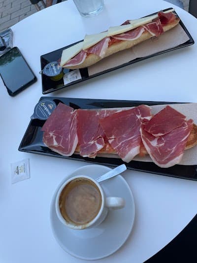 Café Mi Terraza Babel atmosphere