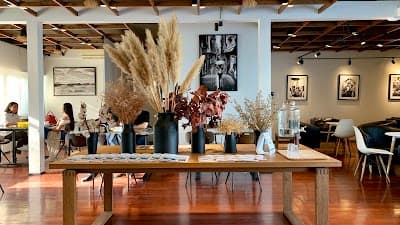 Interior of Pacamara Coffee Roaster Thonglor 25 in คลองเตยเหนือ Krung Thep Maha Nakhon 10110