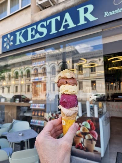 Interior of Kestar Coffee & Chocolate in București