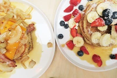 MOAK Pancakes City Center atmosphere
