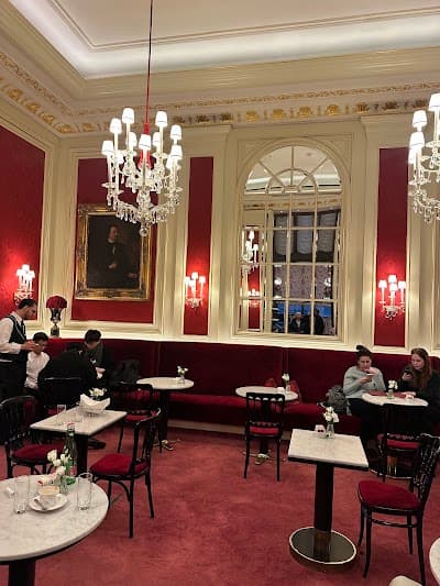 Café Sacher coffee