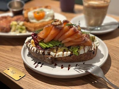 TAMED FOX 信義店 atmosphere