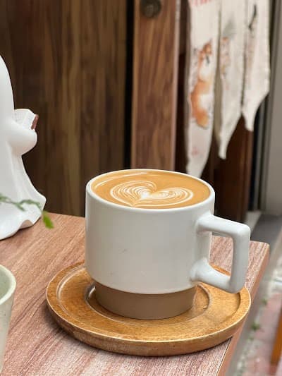 Meanwhile Coffee atmosphere