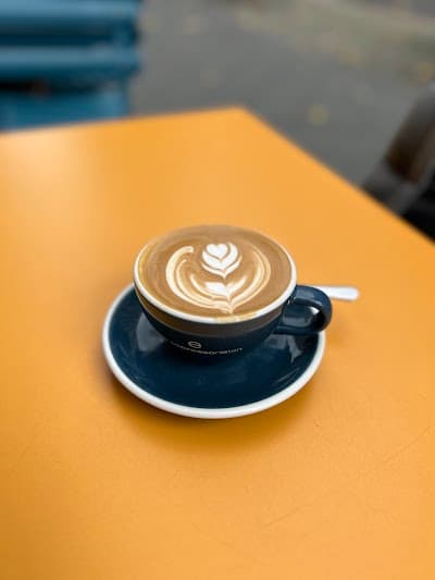 die espressonisten | Store, Craft Coffeeshop & La Marzocco Showroom atmosphere