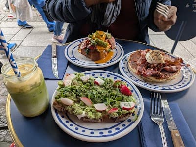 Kozy Pompidou | All-week Brunch | Coffee coffee