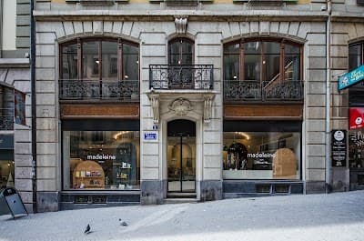 Madeleine - Café, Livres & Co atmosphere