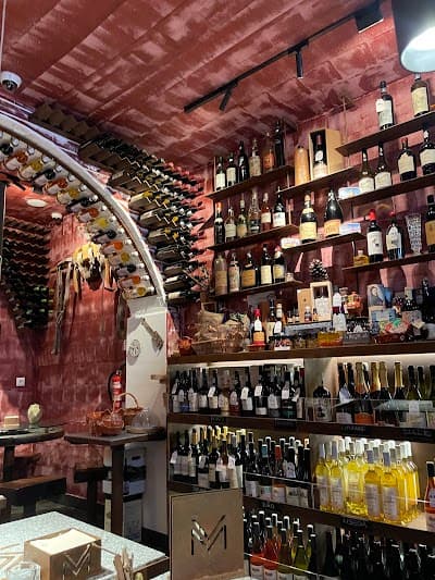 Interior of Coffee and People in -267 Lisboa