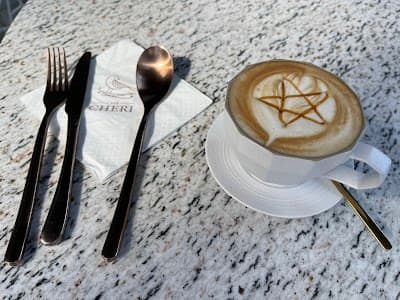 Cheri Cafe atmosphere